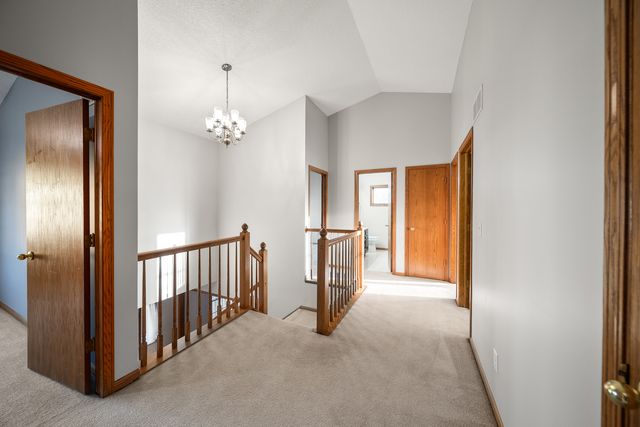 4700 Heatherstone Road, Bettendorf, IA 52722