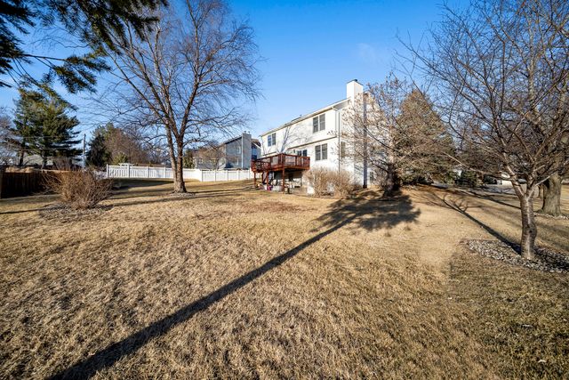 4700 Heatherstone Road, Bettendorf, IA 52722