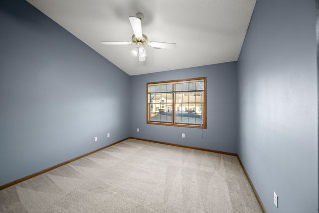 4700 Heatherstone Road, Bettendorf, IA 52722