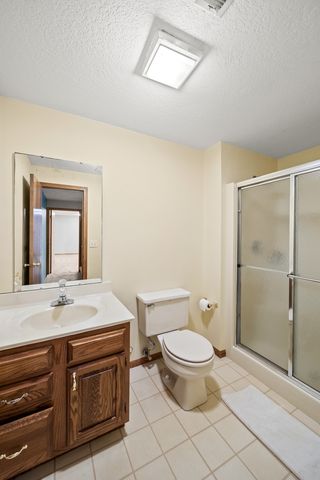 4700 Heatherstone Road, Bettendorf, IA 52722