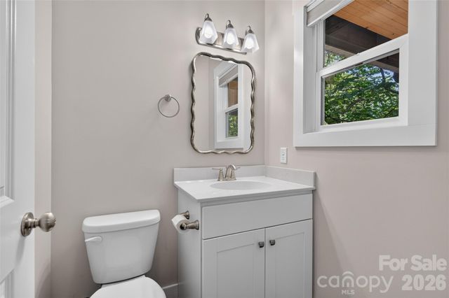 134 Shelburne Road, Asheville, NC 28806
