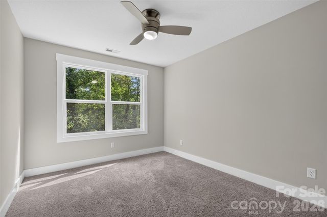 134 Shelburne Road, Asheville, NC 28806