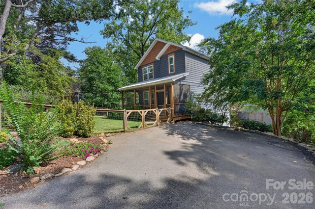134 Shelburne Road, Asheville, NC 28806