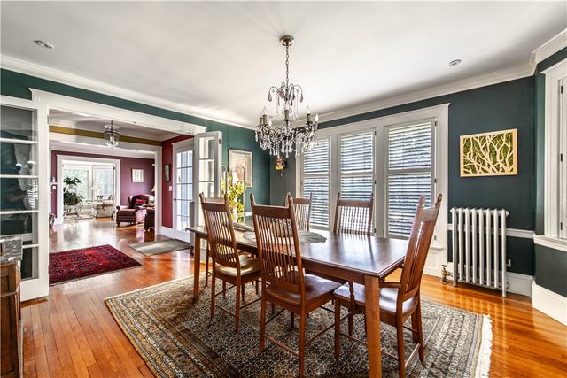 33 Sefton Drive, Cranston, RI 02905