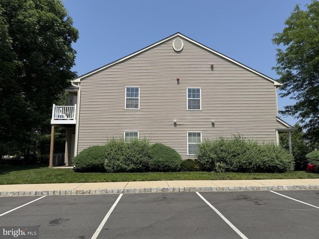 54 FOXGLOVE DR, Delran, NJ 08075