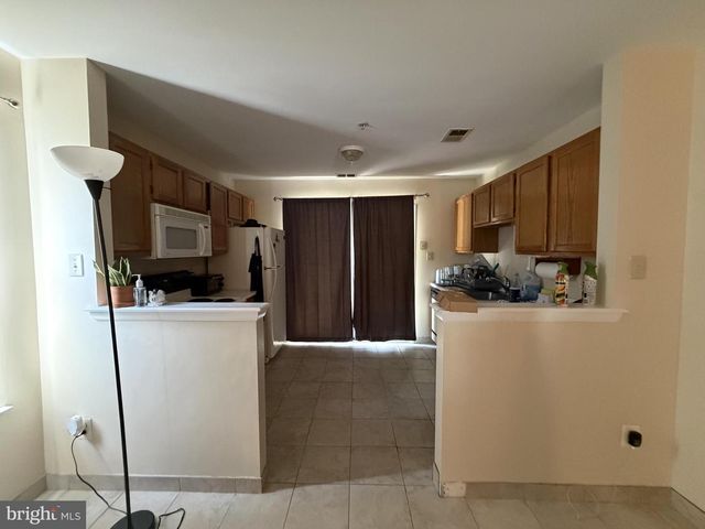 54 FOXGLOVE DR, Delran, NJ 08075