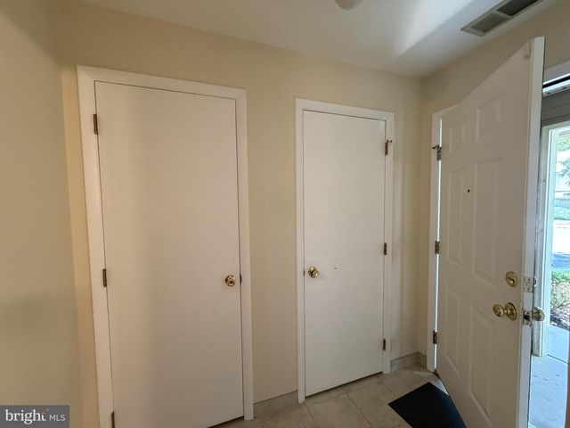 54 FOXGLOVE DR, Delran, NJ 08075