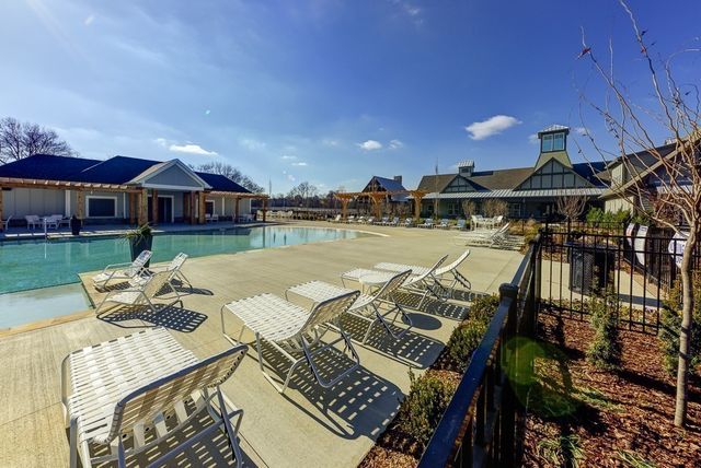 276 Huron Dr, Thompsons Station, TN 37179