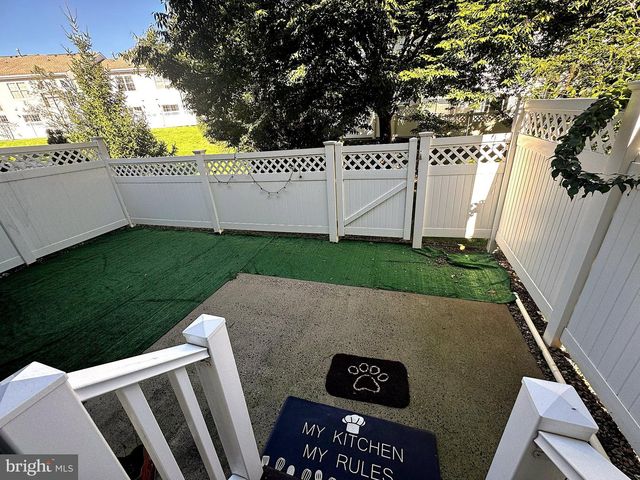 601 CRESTSTONE CIR, Princeton, NJ 08540