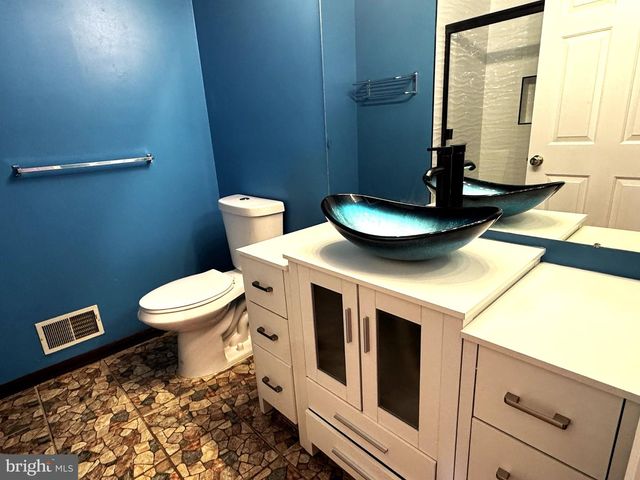 601 CRESTSTONE CIR, Princeton, NJ 08540