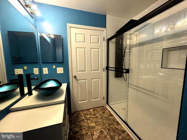 601 CRESTSTONE CIR, Princeton, NJ 08540