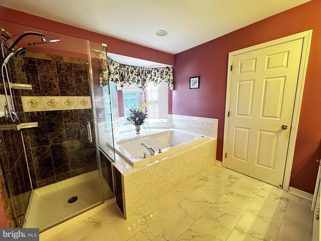601 CRESTSTONE CIR, Princeton, NJ 08540