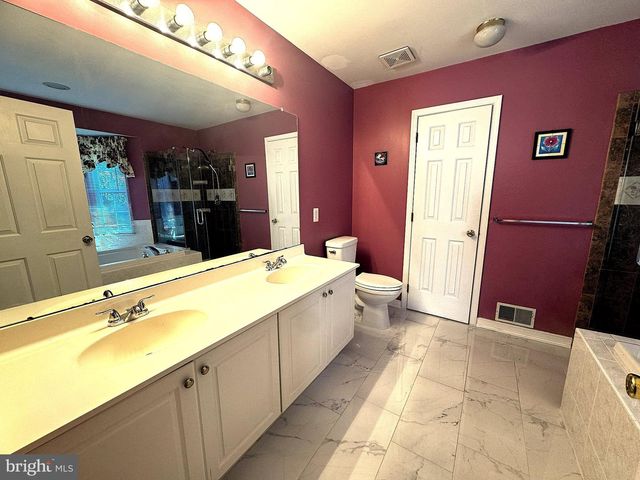601 CRESTSTONE CIR, Princeton, NJ 08540