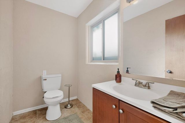 4217 Mackland Avenue NE, Albuquerque, NM 87110