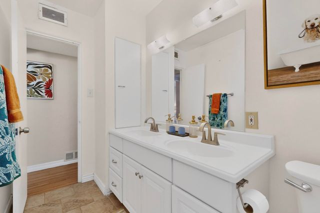 4217 Mackland Avenue NE, Albuquerque, NM 87110