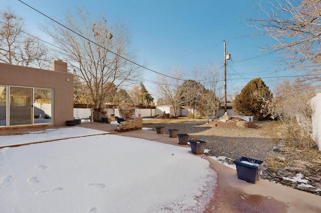 4217 Mackland Avenue NE, Albuquerque, NM 87110