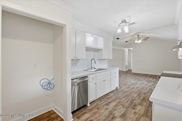 232 Trojan Drive, Pearl, MS 39208