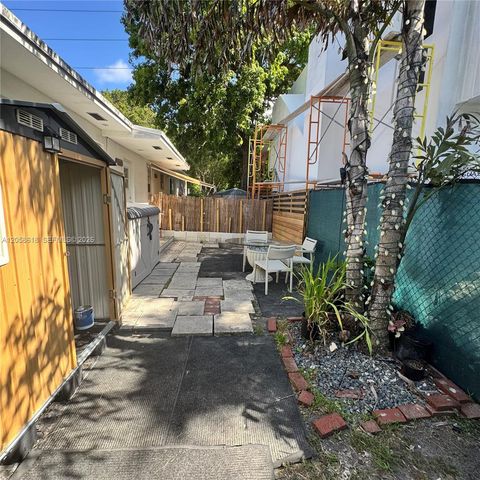 6157 SW 64th St 6157, South Miami, FL 33143