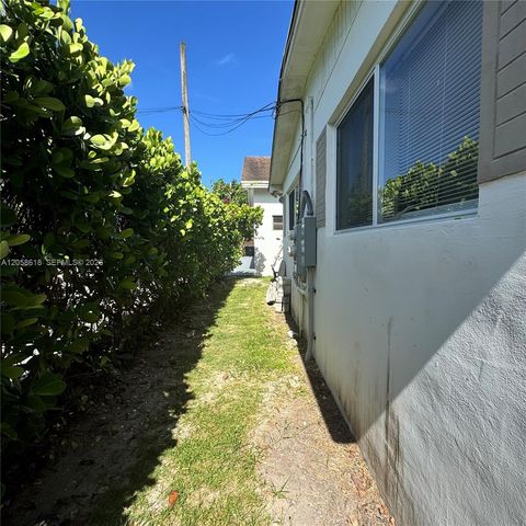 6157 SW 64th St 6157, South Miami, FL 33143