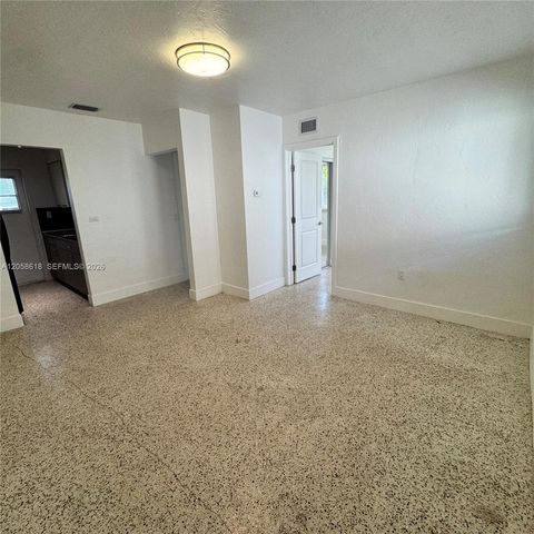 6157 SW 64th St 6157, South Miami, FL 33143