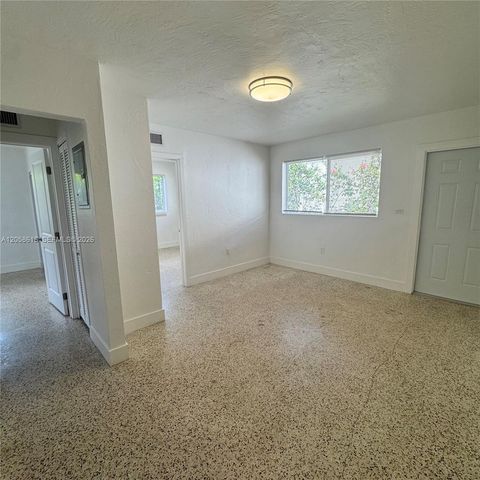 6157 SW 64th St 6157, South Miami, FL 33143