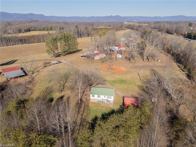 307 Water Trail, Mount Airy, NC 27030