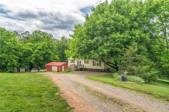 307 Water Trail, Mount Airy, NC 27030