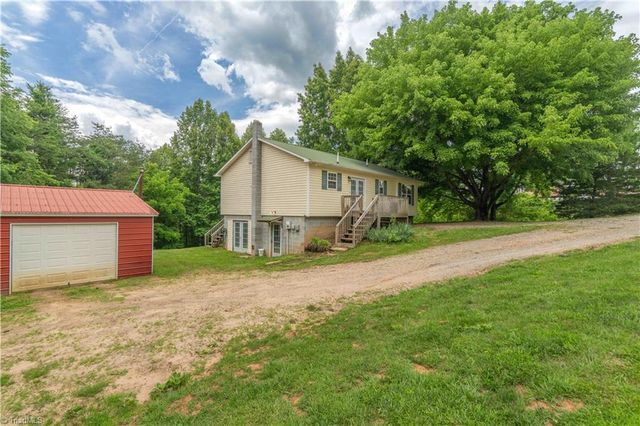 307 Water Trail, Mount Airy, NC 27030