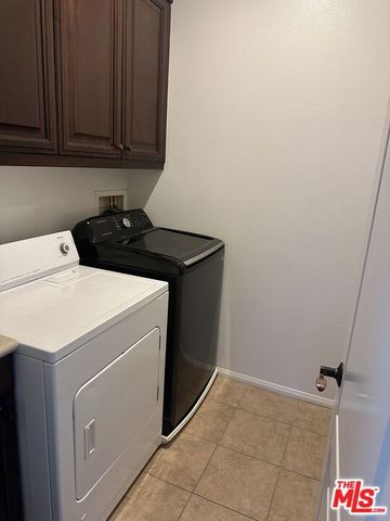 2118 Arnold Way, Fullerton, CA 92833