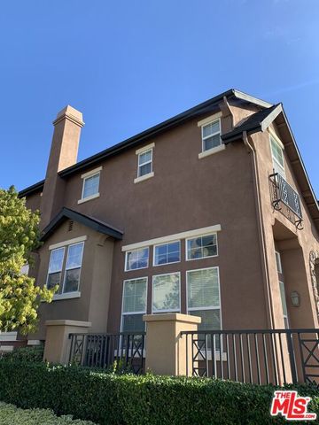 2118 Arnold Way, Fullerton, CA 92833