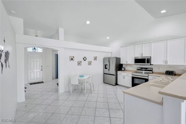 1408 SW 31st TER, Cape Coral, FL 33914