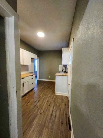 59 S 8th Street, Kansas City, KS 66101