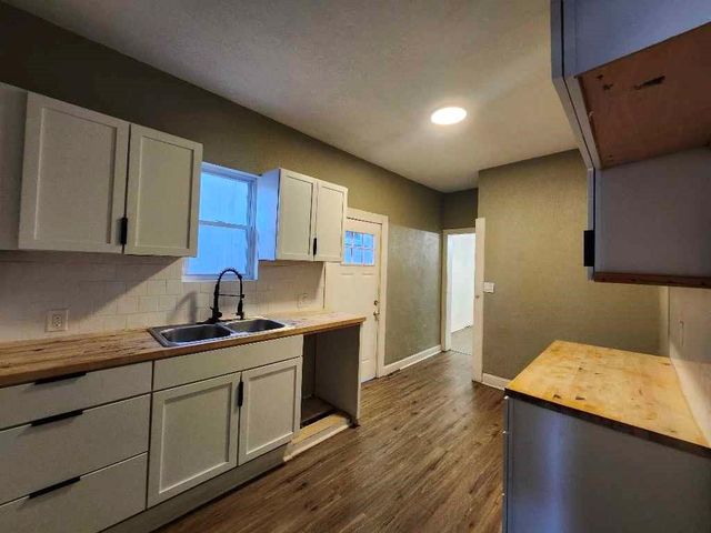 59 S 8th Street, Kansas City, KS 66101