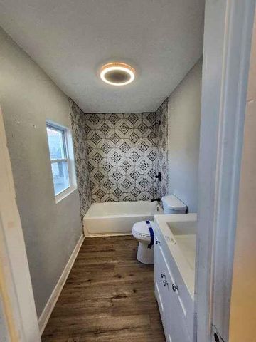 59 S 8th Street, Kansas City, KS 66101