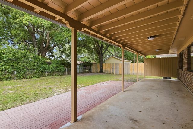 215 NW Sotir Street, Fort Walton Beach, FL 32548