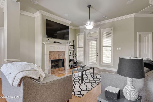 111 Meagans Way Drive, Youngsville, LA 70592