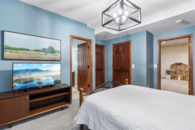 4299 Westchester Circle, Eagan, MN 55123