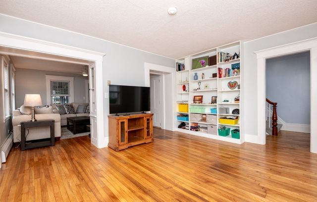 8 Washington Street, Stoneham, MA 02180