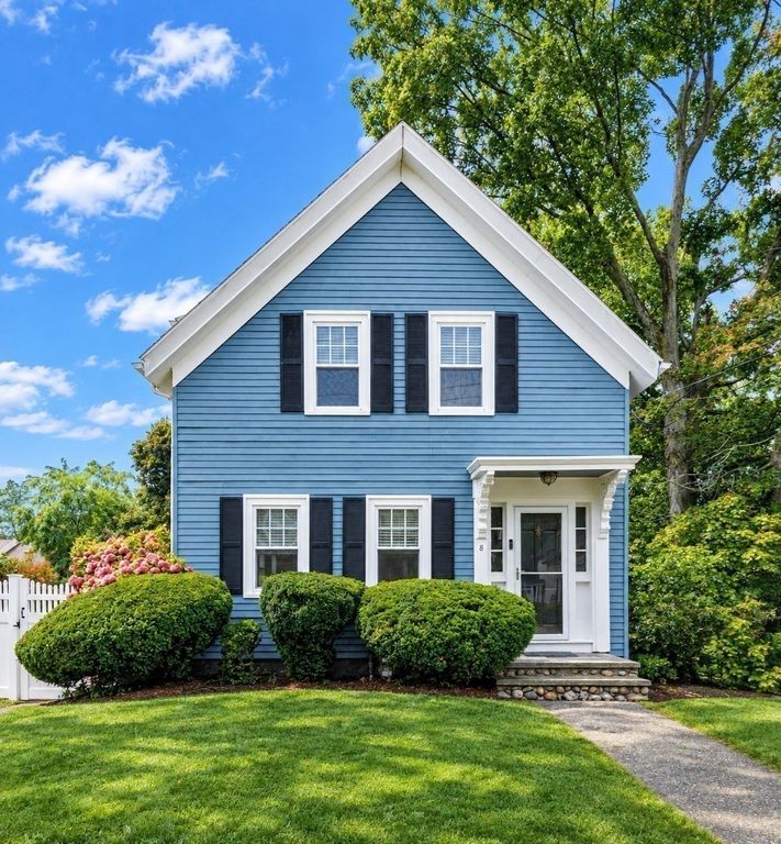 8 Washington Street, Stoneham, MA 02180