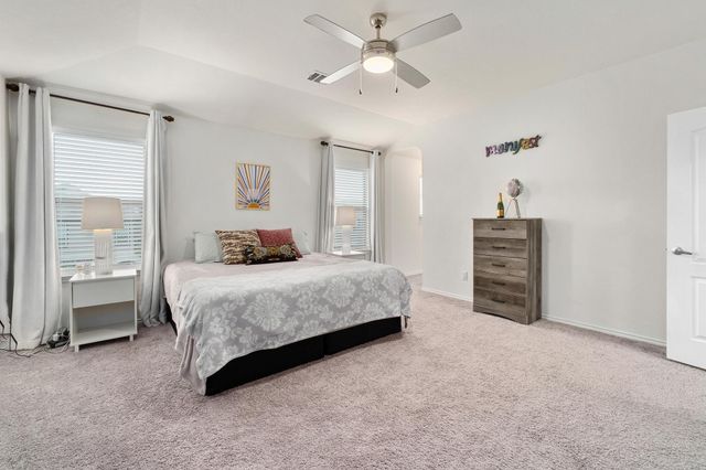 121 Kennicott DR, Kyle, TX 78640