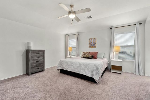 121 Kennicott DR, Kyle, TX 78640