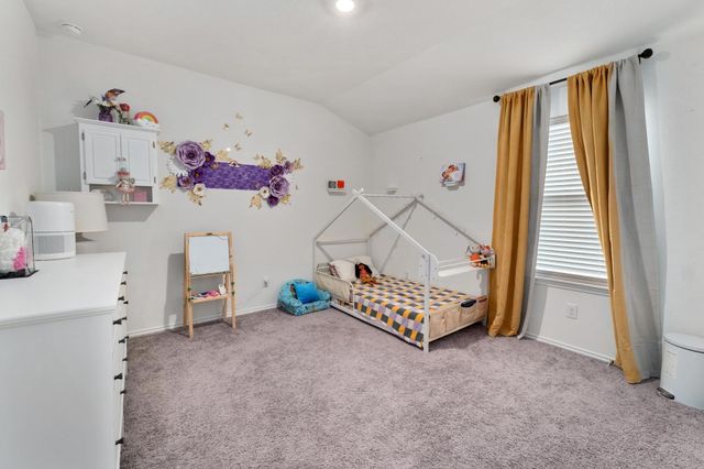 121 Kennicott DR, Kyle, TX 78640