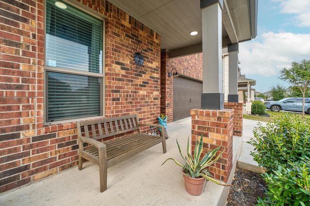 121 Kennicott DR, Kyle, TX 78640