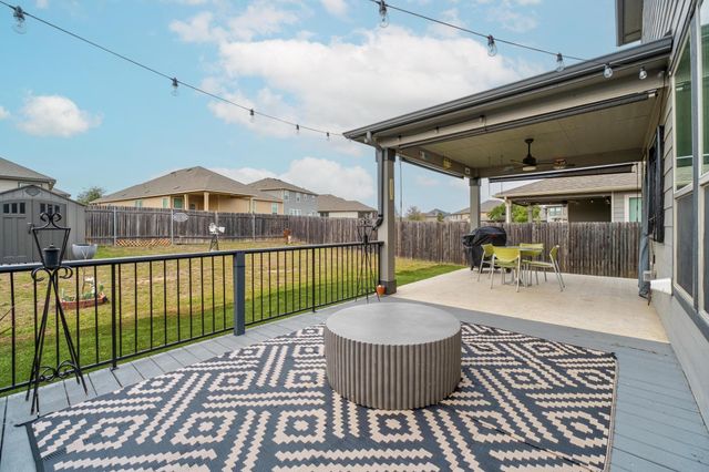 121 Kennicott DR, Kyle, TX 78640