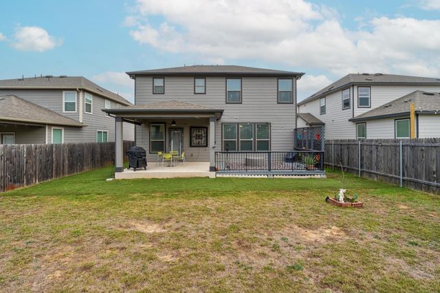 121 Kennicott DR, Kyle, TX 78640