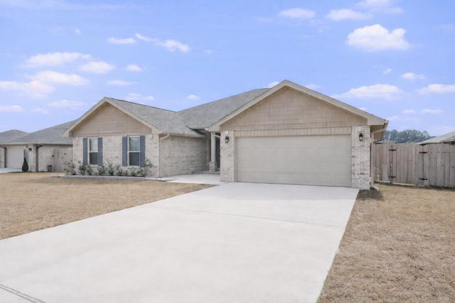 5833 Crestlake Drive, Crestview, FL 32536