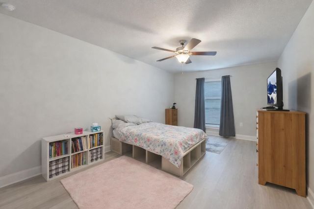 5833 Crestlake Drive, Crestview, FL 32536