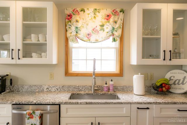 1452 Meadow Ridge Circle, Wilmington, OH 45177