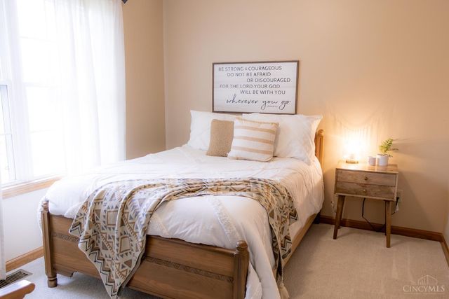 1452 Meadow Ridge Circle, Wilmington, OH 45177