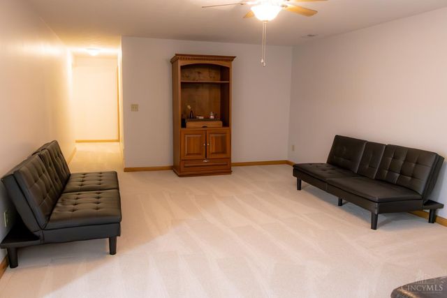 1452 Meadow Ridge Circle, Wilmington, OH 45177